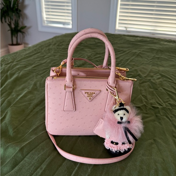 Prada Light Pink Bag with Labobo) - Picture 1 of 8